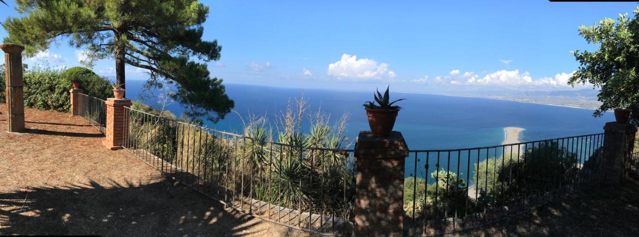 A Casa Di Peppino Villa Greco ตินดารี ภายนอก รูปภาพ