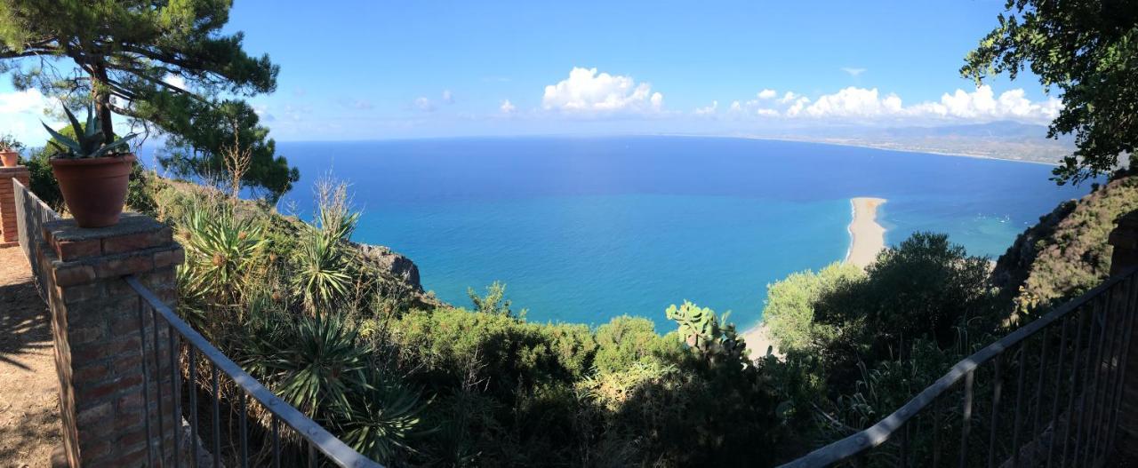 A Casa Di Peppino Villa Greco ตินดารี ภายนอก รูปภาพ